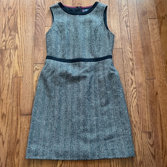 Boden Carrie Heritage British Tweed Gray Herringbone Wool Shift Dress Sz 6R - Picture 3 of 11